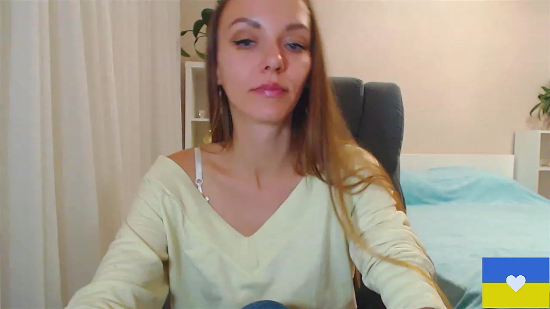 Gallery image thumbnail from Divine_Phenix's myfreecams stream on, 11/20/2022, 17:25 image 19 of 20