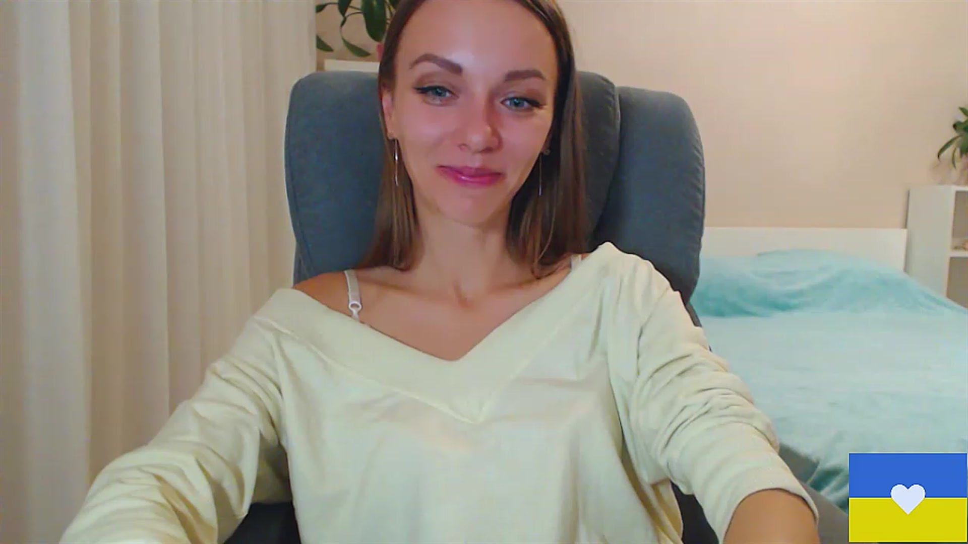Gallery image thumbnail from Divine_Phenix's myfreecams stream on, 11/20/2022, 17:25 image 5 of 20