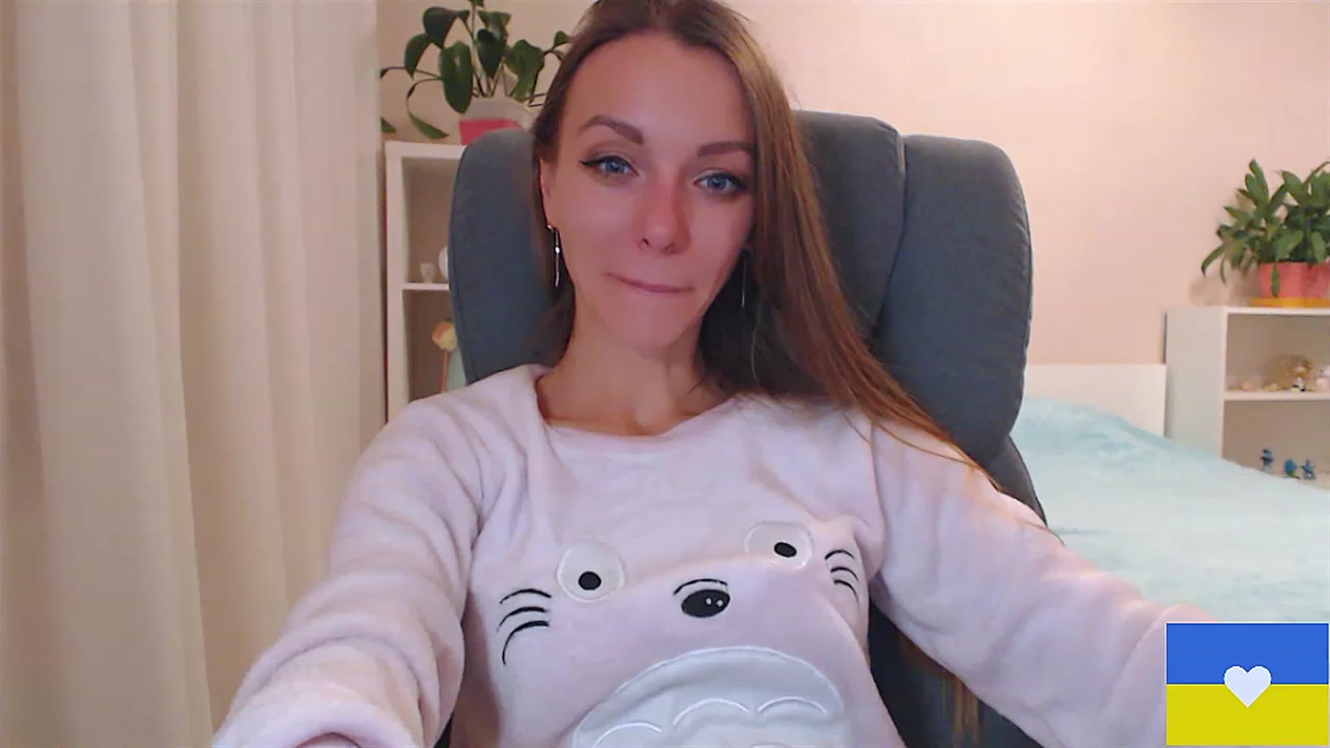 Gallery image thumbnail from Divine_Phenix's myfreecams stream on, 11/22/2022, 20:12 image 7 of 20