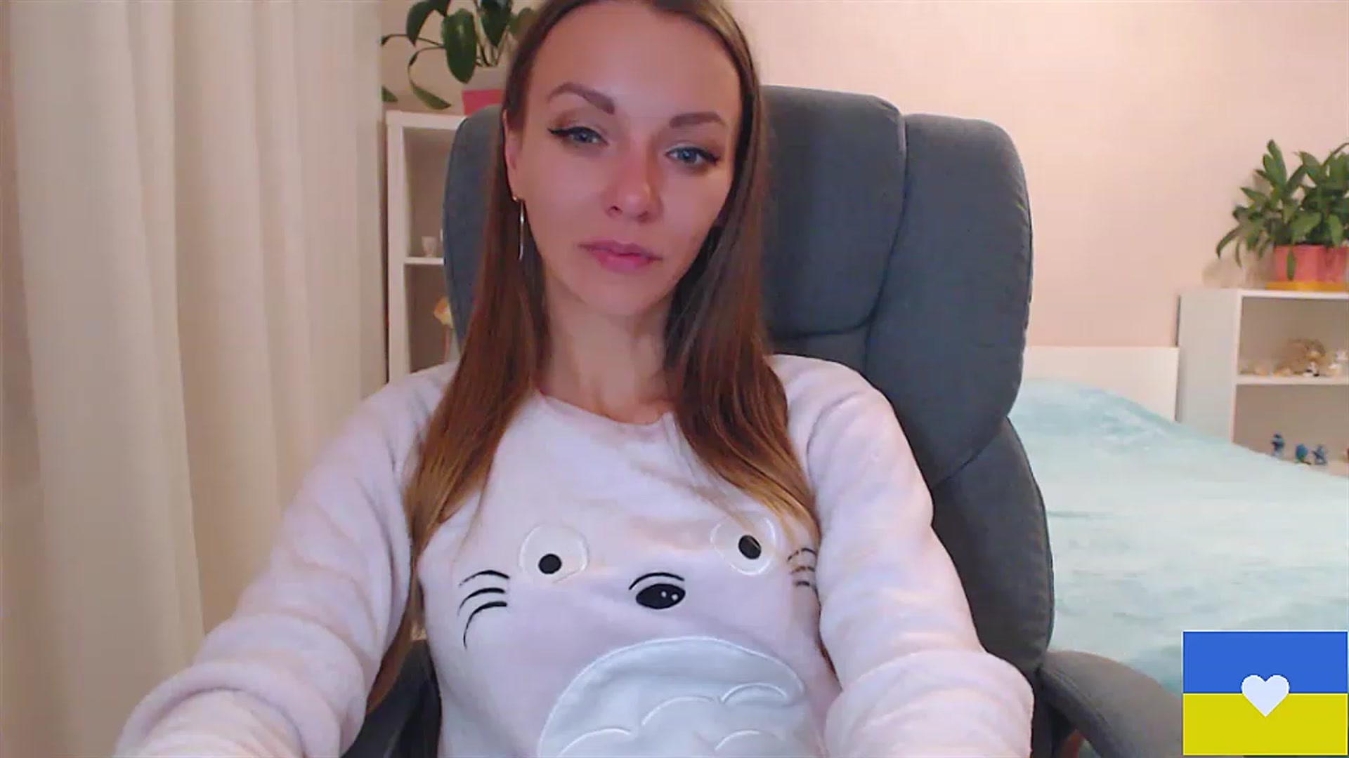 Gallery image thumbnail from Divine_Phenix's myfreecams stream on, 11/22/2022, 20:12 image 12 of 20