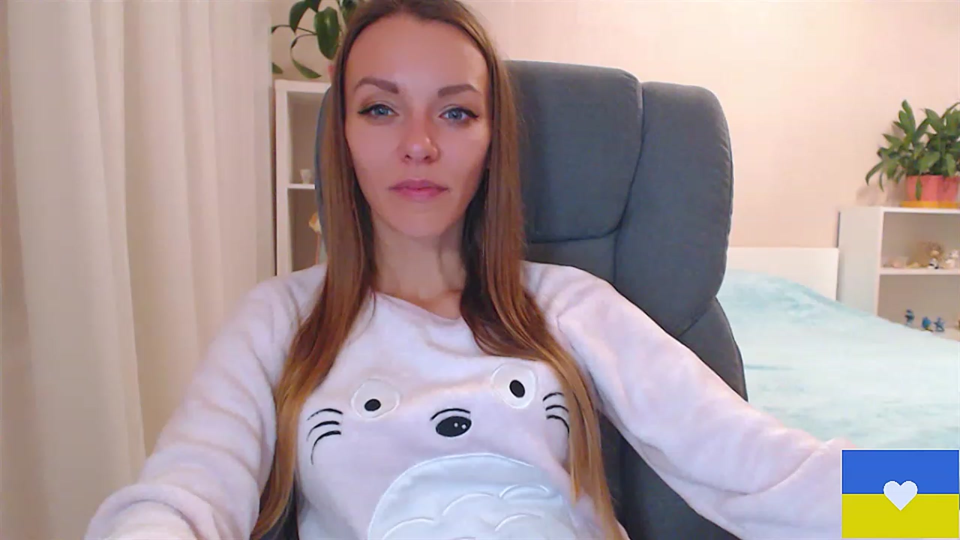 Gallery image thumbnail from Divine_Phenix's myfreecams stream on, 11/22/2022, 20:12 image 18 of 20