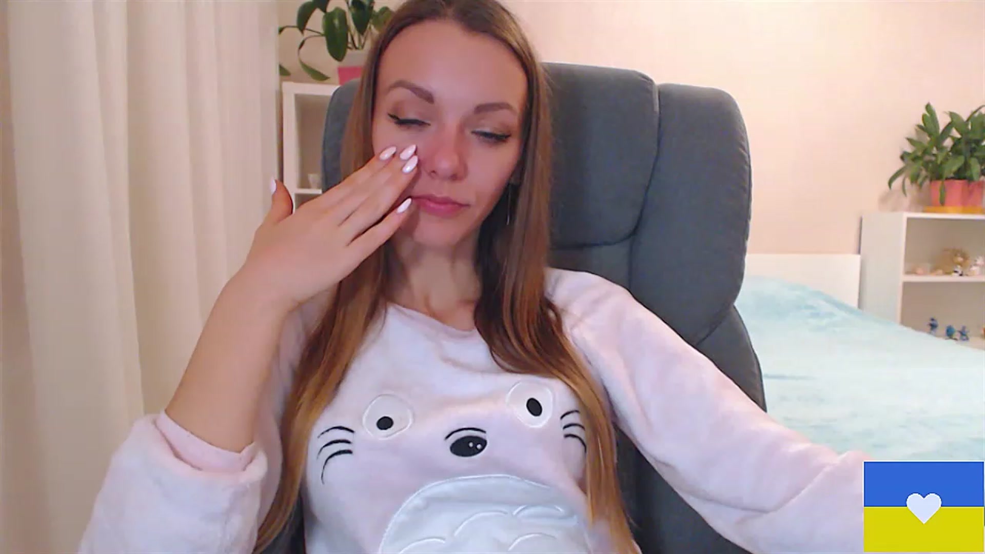 Gallery image thumbnail from Divine_Phenix's myfreecams stream on, 11/22/2022, 20:12 image 17 of 20