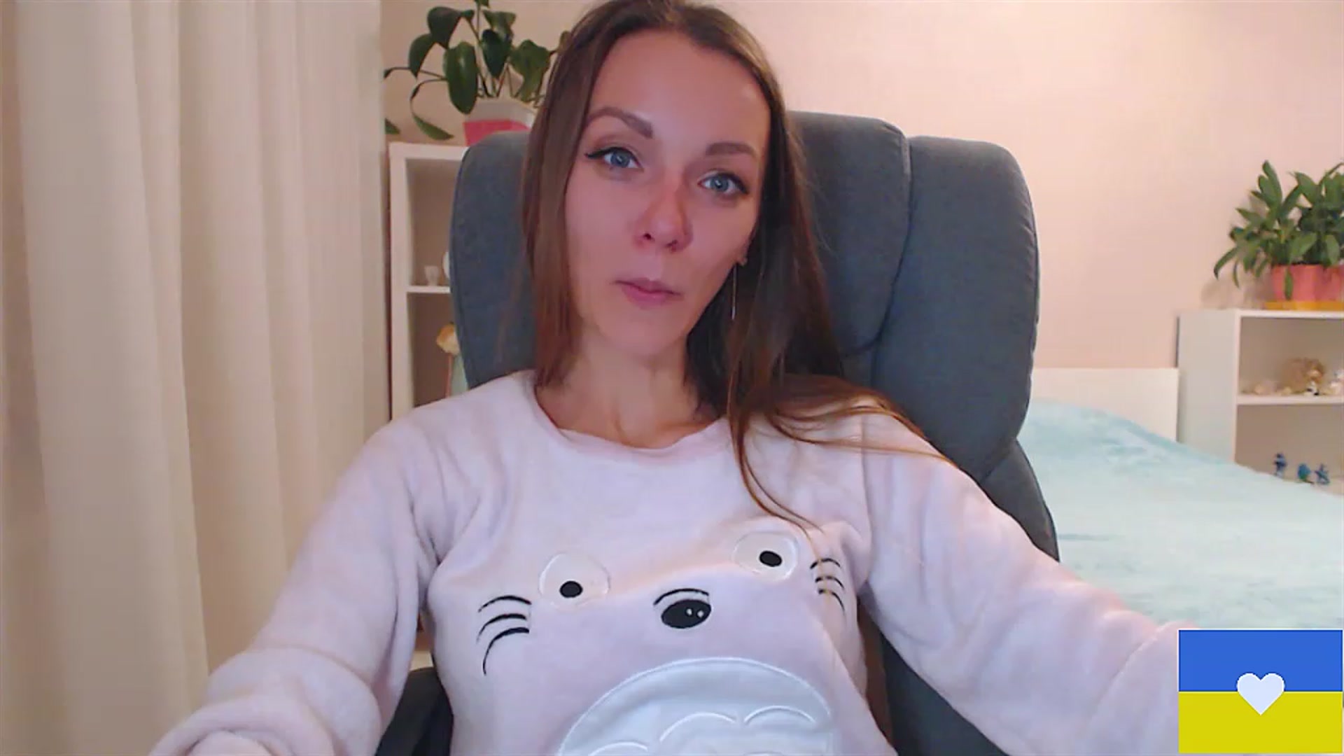 Gallery image thumbnail from Divine_Phenix's myfreecams stream on, 11/22/2022, 20:12 image 9 of 20