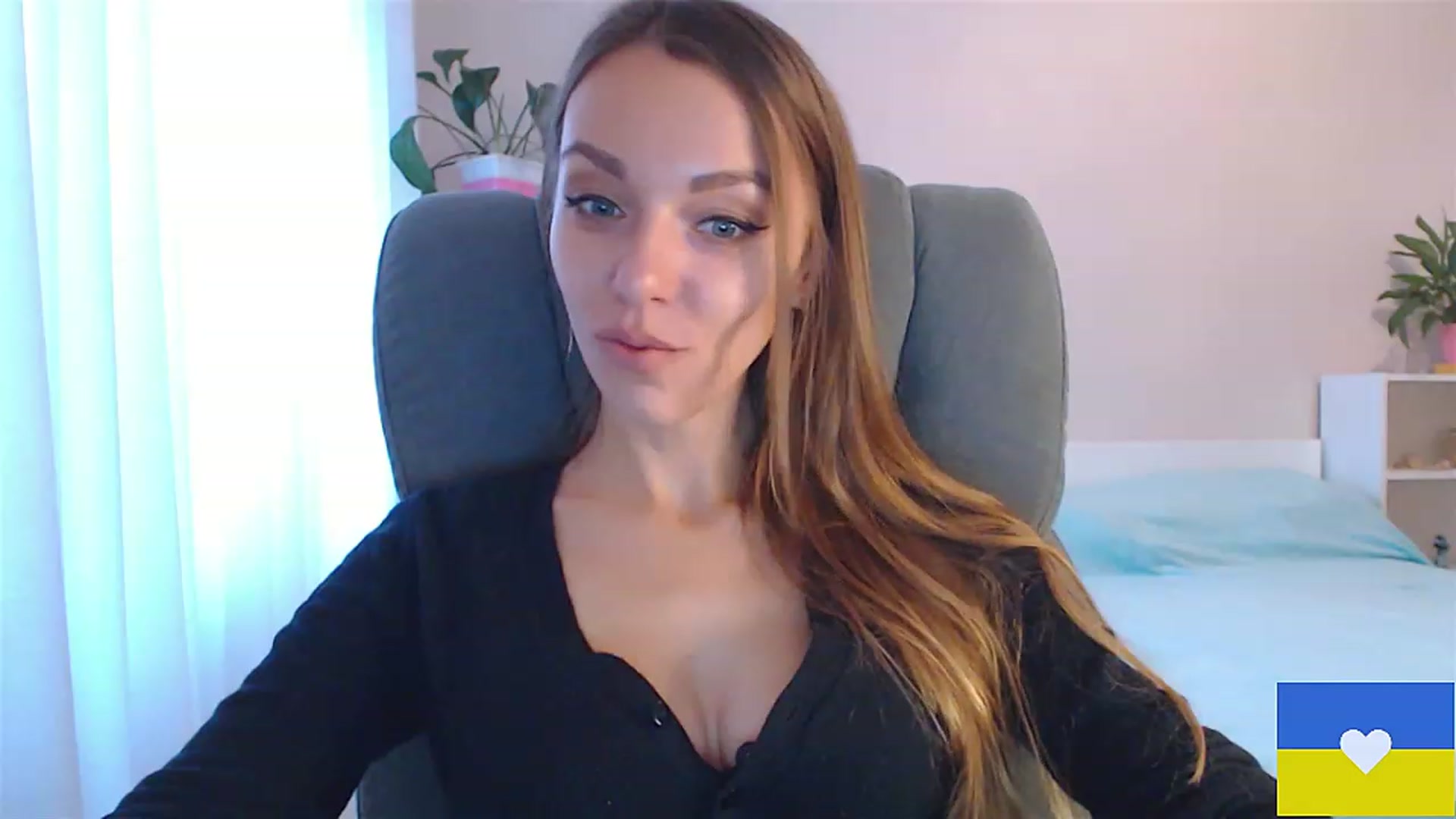Gallery image thumbnail from Divine_Phenix's myfreecams stream on, 11/29/2022, 12:33 image 18 of 20