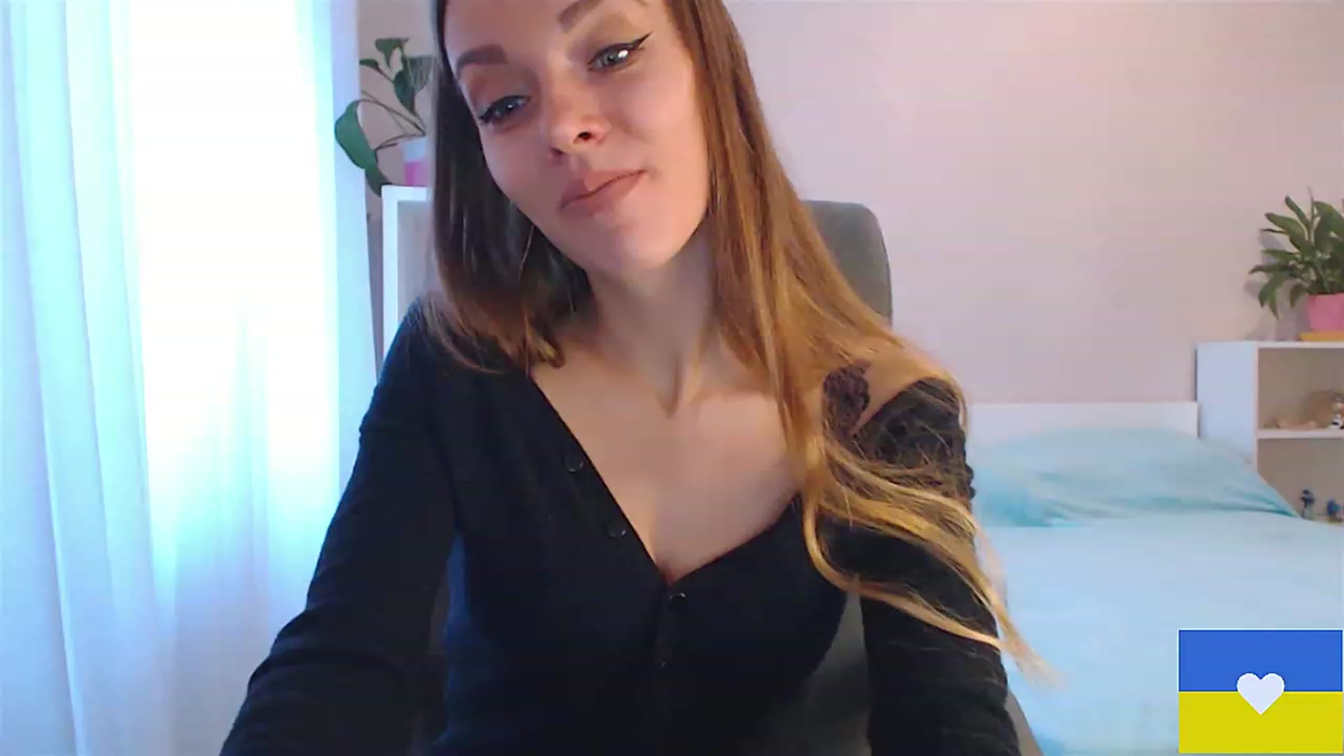 Gallery image thumbnail from Divine_Phenix's myfreecams stream on, 11/29/2022, 12:33 image 3 of 20