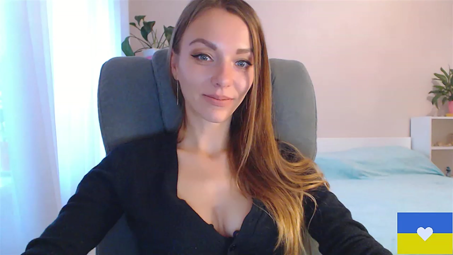 Gallery image thumbnail from Divine_Phenix's myfreecams stream on, 11/29/2022, 12:58 image 2 of 20