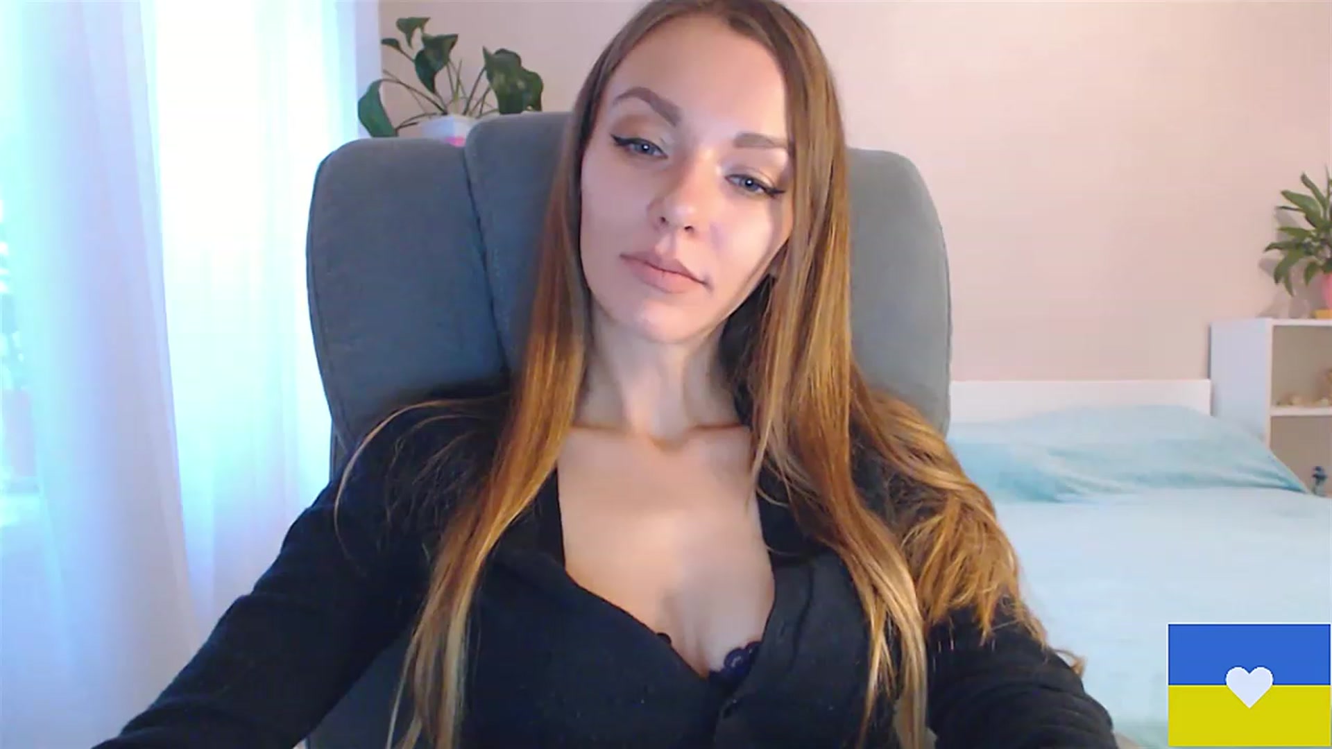 Gallery image thumbnail from Divine_Phenix's myfreecams stream on, 11/29/2022, 12:58 image 9 of 20