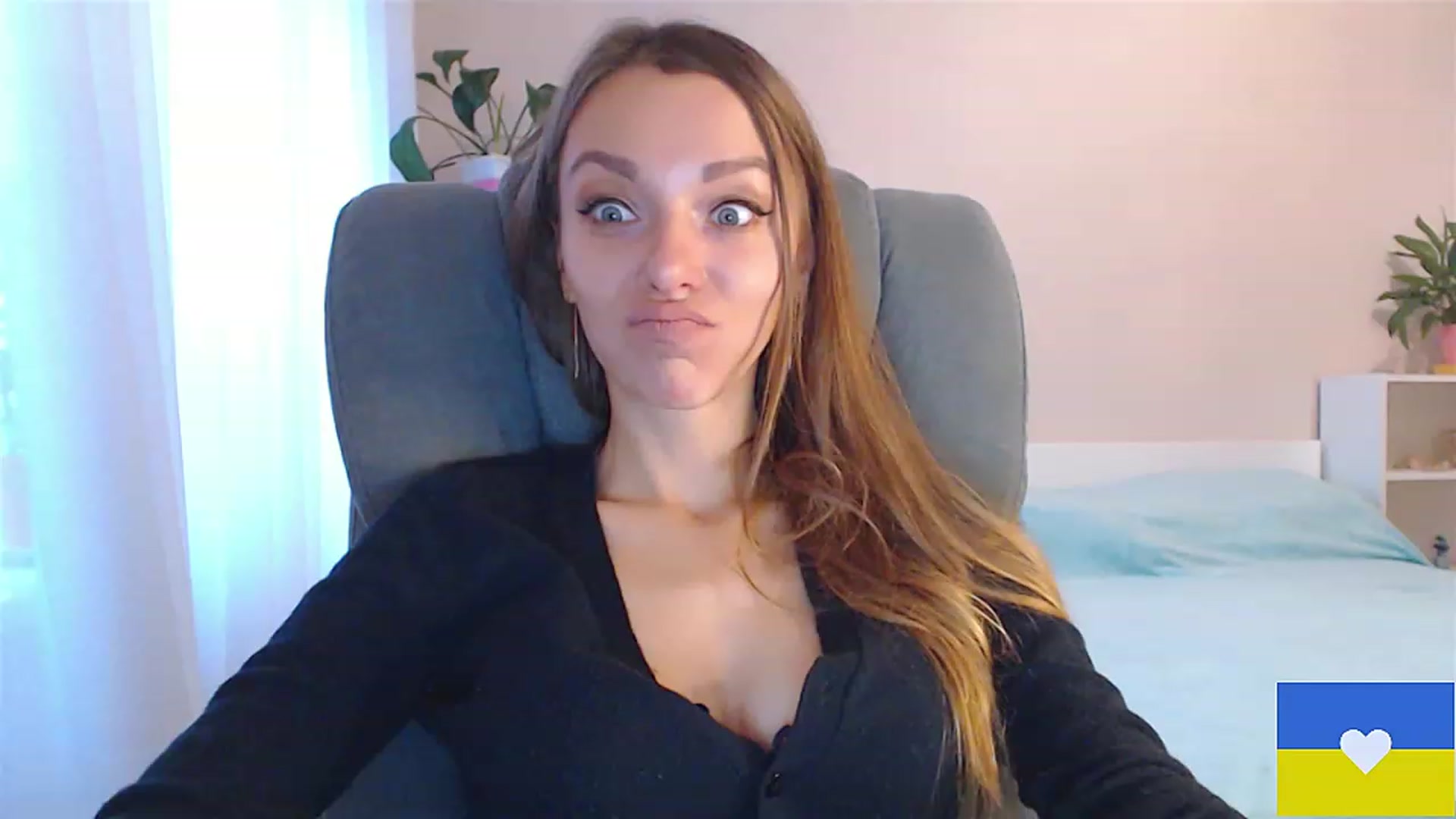 Gallery image thumbnail from Divine_Phenix's myfreecams stream on, 11/29/2022, 12:58 image 5 of 20