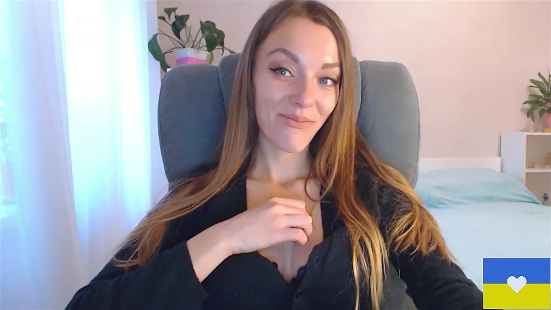 Gallery image thumbnail from Divine_Phenix's myfreecams stream on, 11/29/2022, 12:58 image 10 of 20