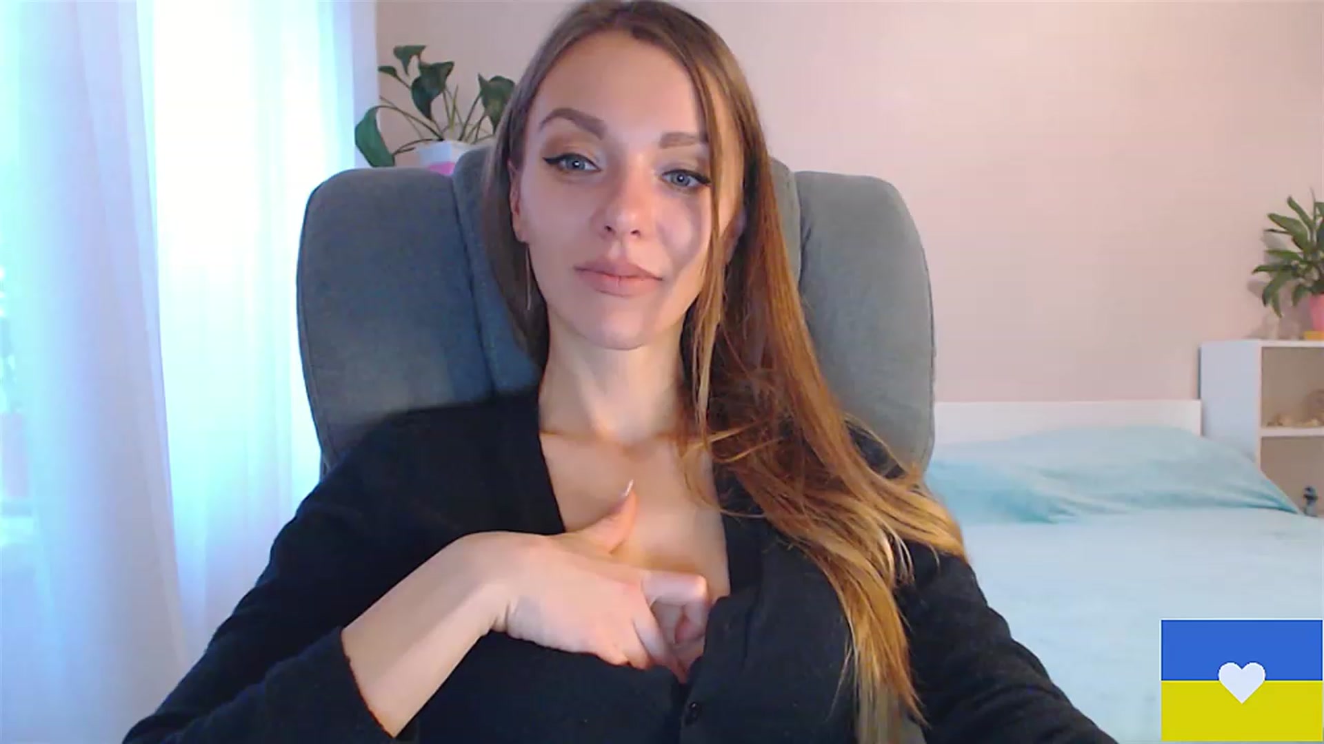 Gallery image thumbnail from Divine_Phenix's myfreecams stream on, 11/29/2022, 12:58 image 4 of 20