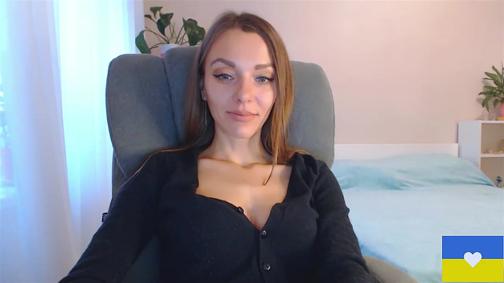 Gallery image thumbnail from Divine_Phenix's myfreecams stream on, 11/29/2022, 12:58 image 14 of 20