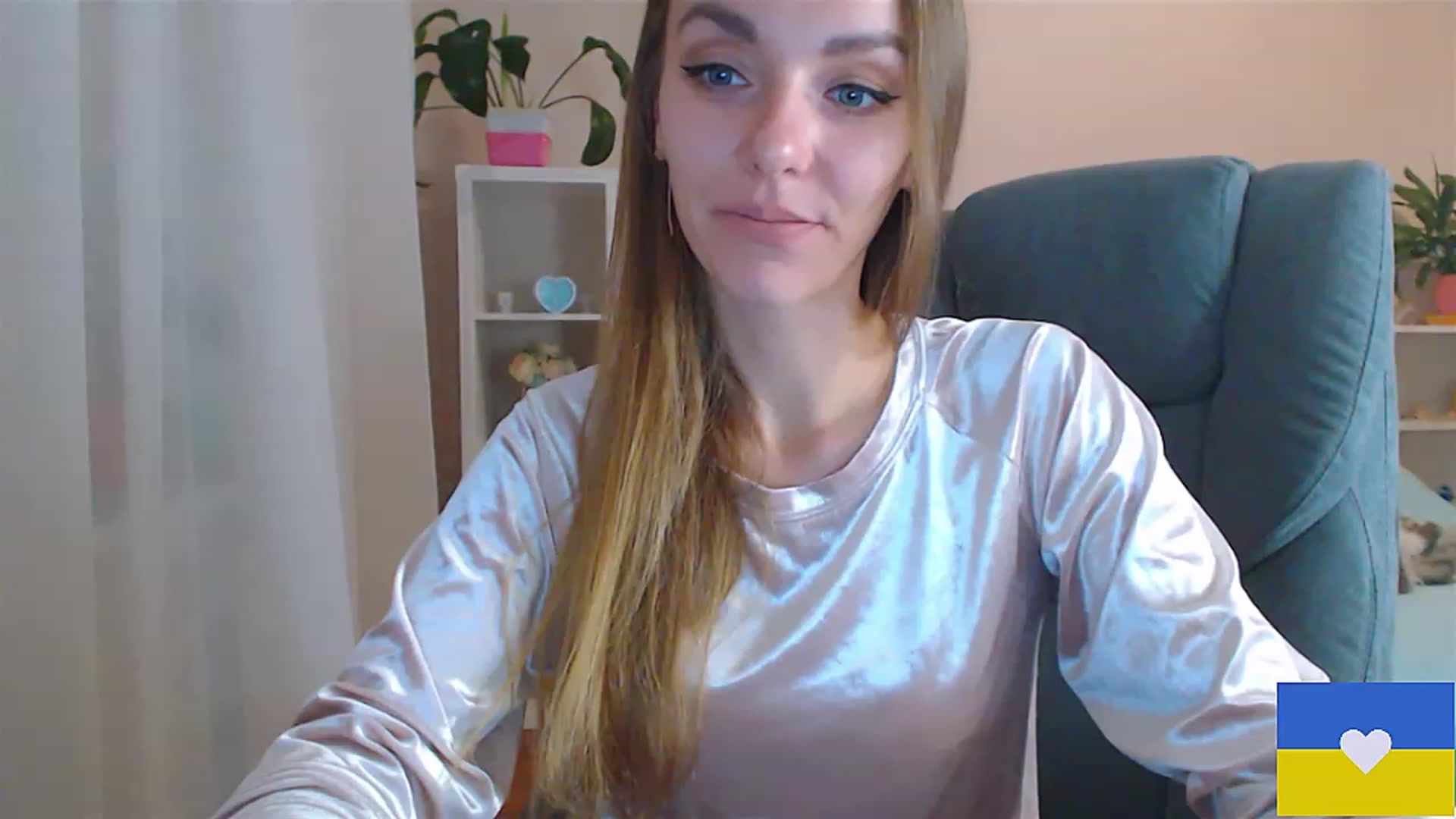 Gallery image thumbnail from Divine_Phenix's myfreecams stream on, 12/01/2022, 16:37 image 6 of 20