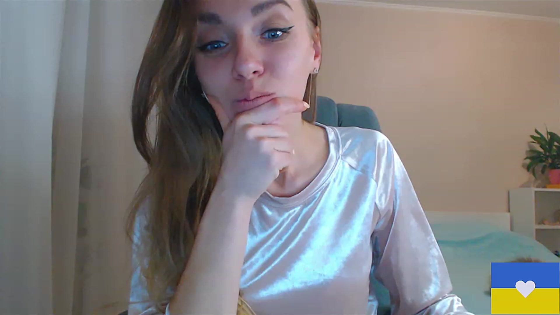 Gallery image thumbnail from Divine_Phenix's myfreecams stream on, 12/01/2022, 16:37 image 20 of 20
