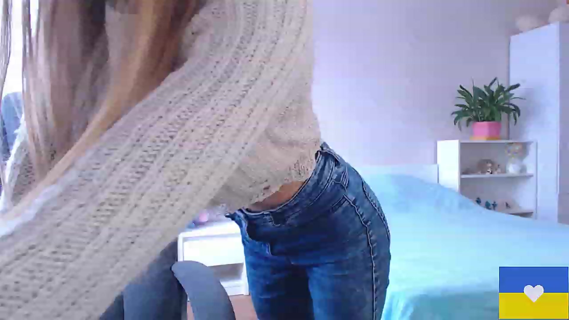 Gallery image thumbnail from Divine_Phenix's myfreecams stream on, 12/02/2022, 09:35 image 6 of 20