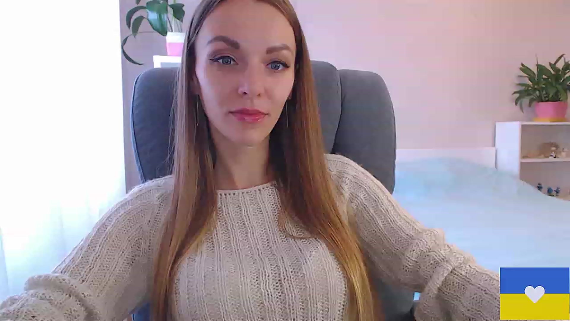Gallery image thumbnail from Divine_Phenix's myfreecams stream on, 12/02/2022, 11:43 image 2 of 20