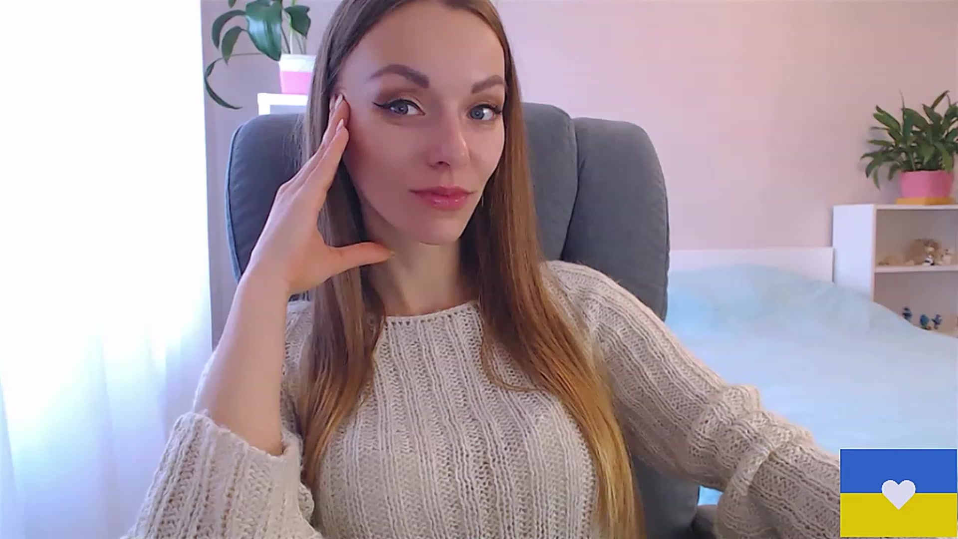 Gallery image thumbnail from Divine_Phenix's myfreecams stream on, 12/02/2022, 11:43 image 1 of 20