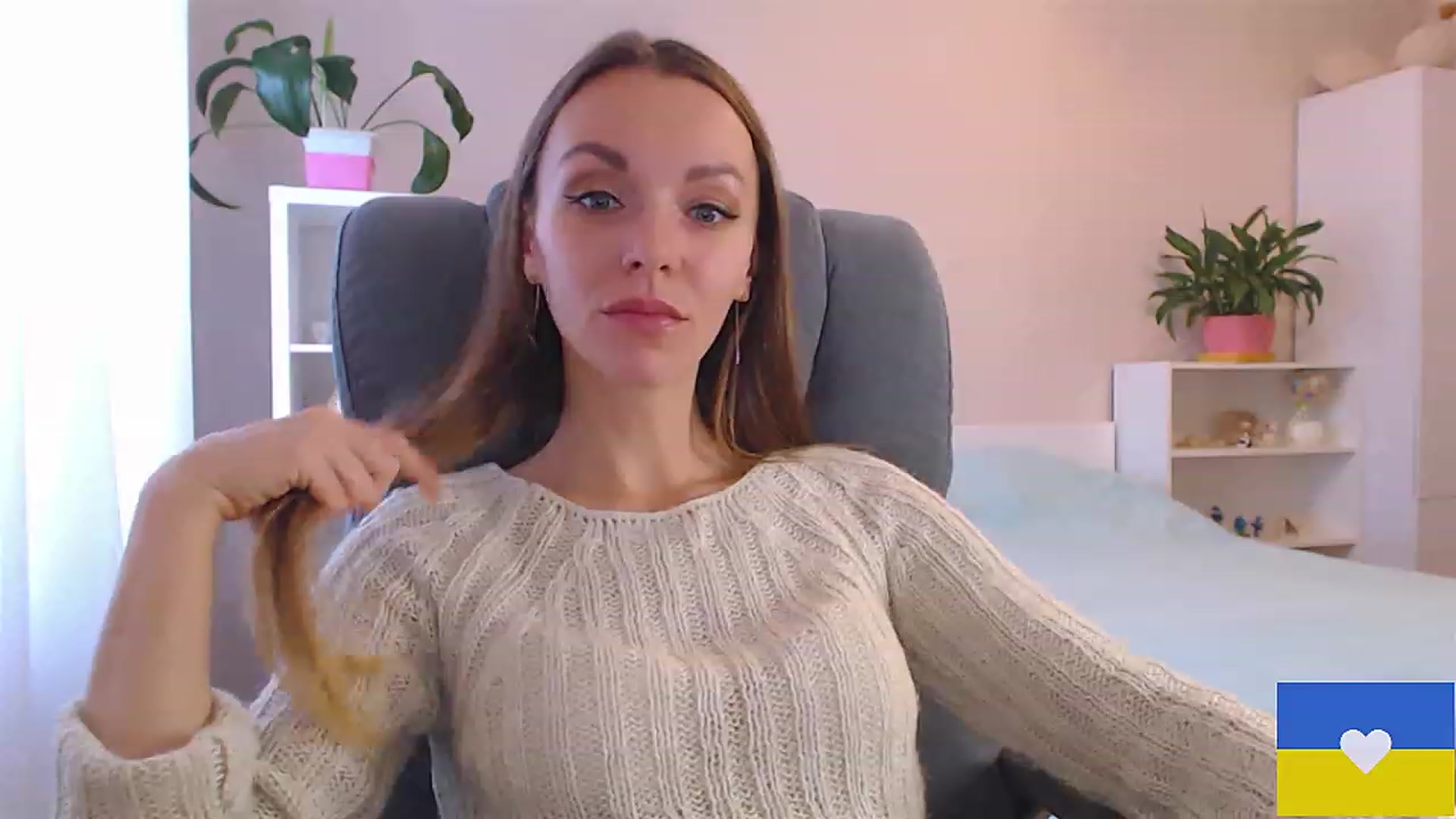 Gallery image thumbnail from Divine_Phenix's myfreecams stream on, 12/02/2022, 13:06 image 13 of 20