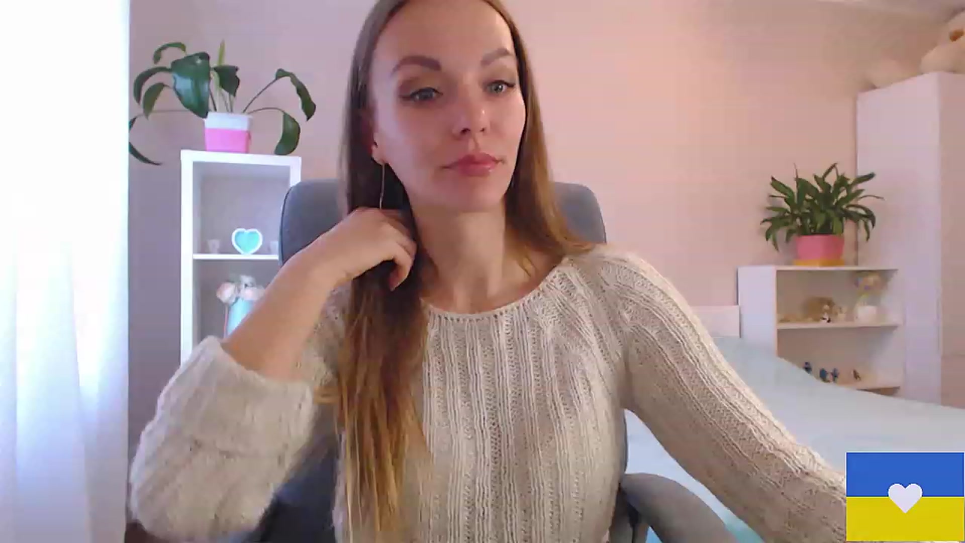 Gallery image thumbnail from Divine_Phenix's myfreecams stream on, 12/02/2022, 13:06 image 15 of 20
