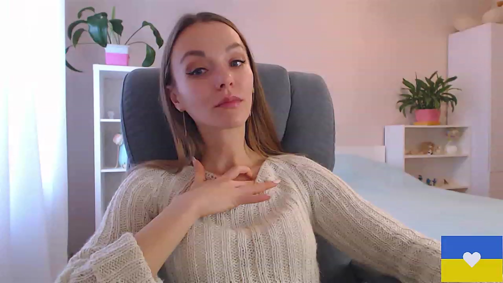 Gallery image thumbnail from Divine_Phenix's myfreecams stream on, 12/02/2022, 13:06 image 11 of 20