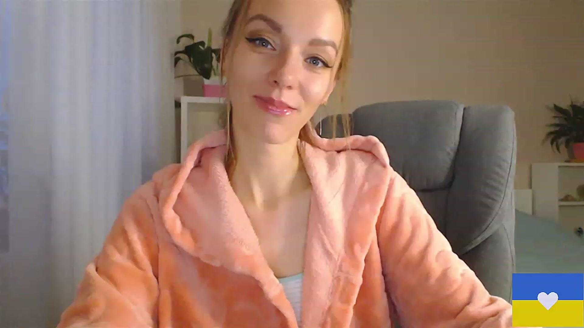 Gallery image thumbnail from Divine_Phenix's myfreecams stream on, 12/03/2022, 14:43 image 16 of 20