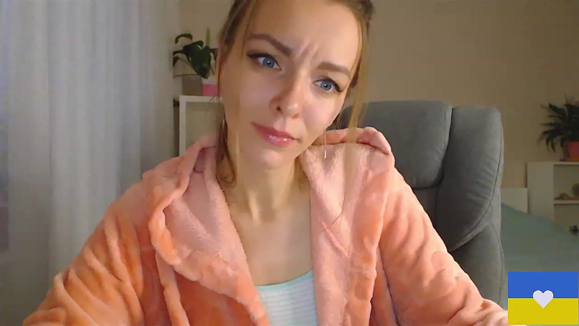 Gallery image thumbnail from Divine_Phenix's myfreecams stream on, 12/03/2022, 14:43 image 17 of 20