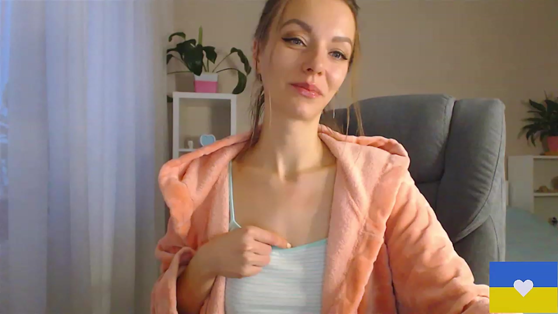 Gallery image thumbnail from Divine_Phenix's myfreecams stream on, 12/03/2022, 14:43 image 15 of 20