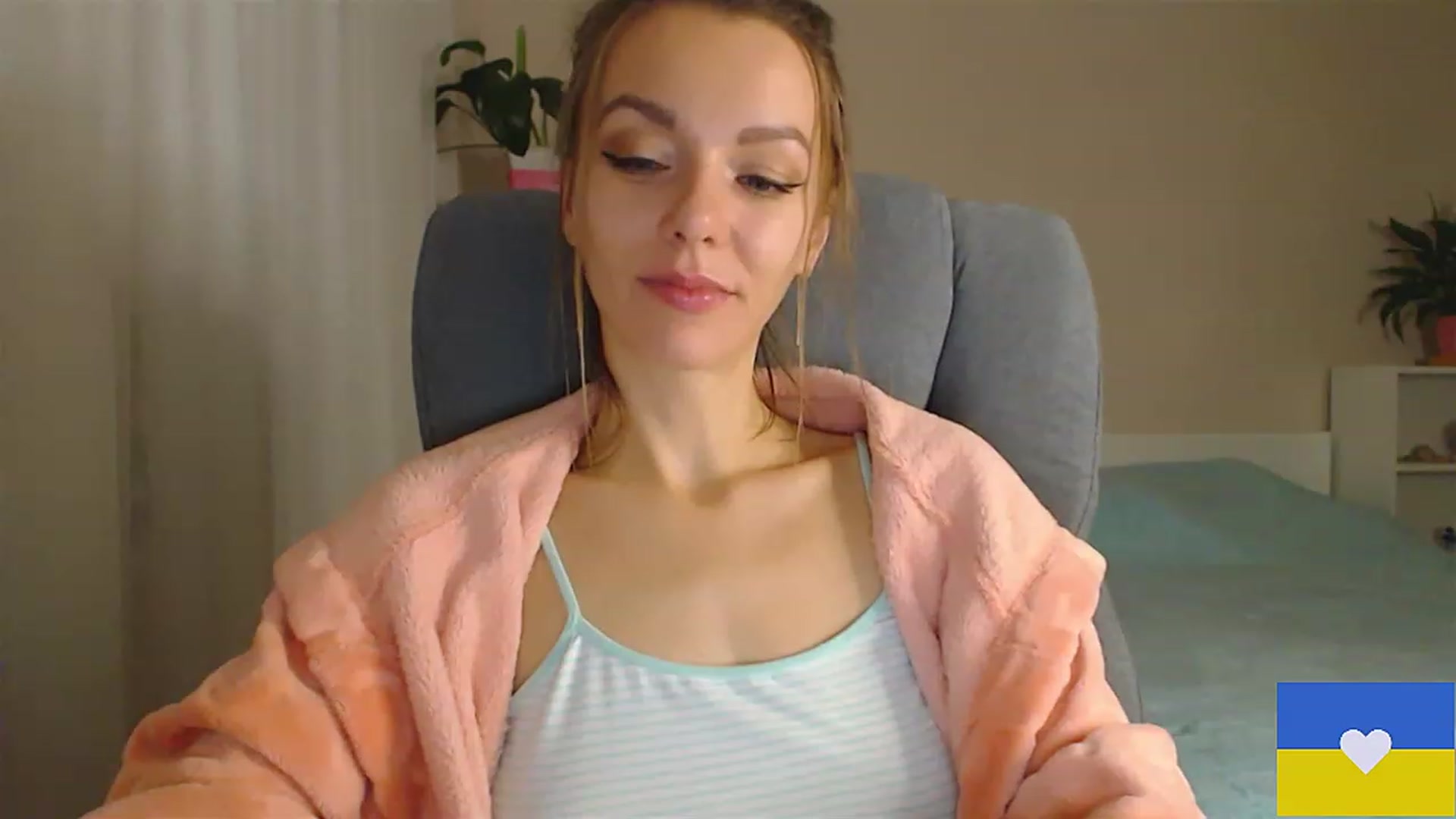 Gallery image thumbnail from Divine_Phenix's myfreecams stream on, 12/03/2022, 15:42 image 13 of 20