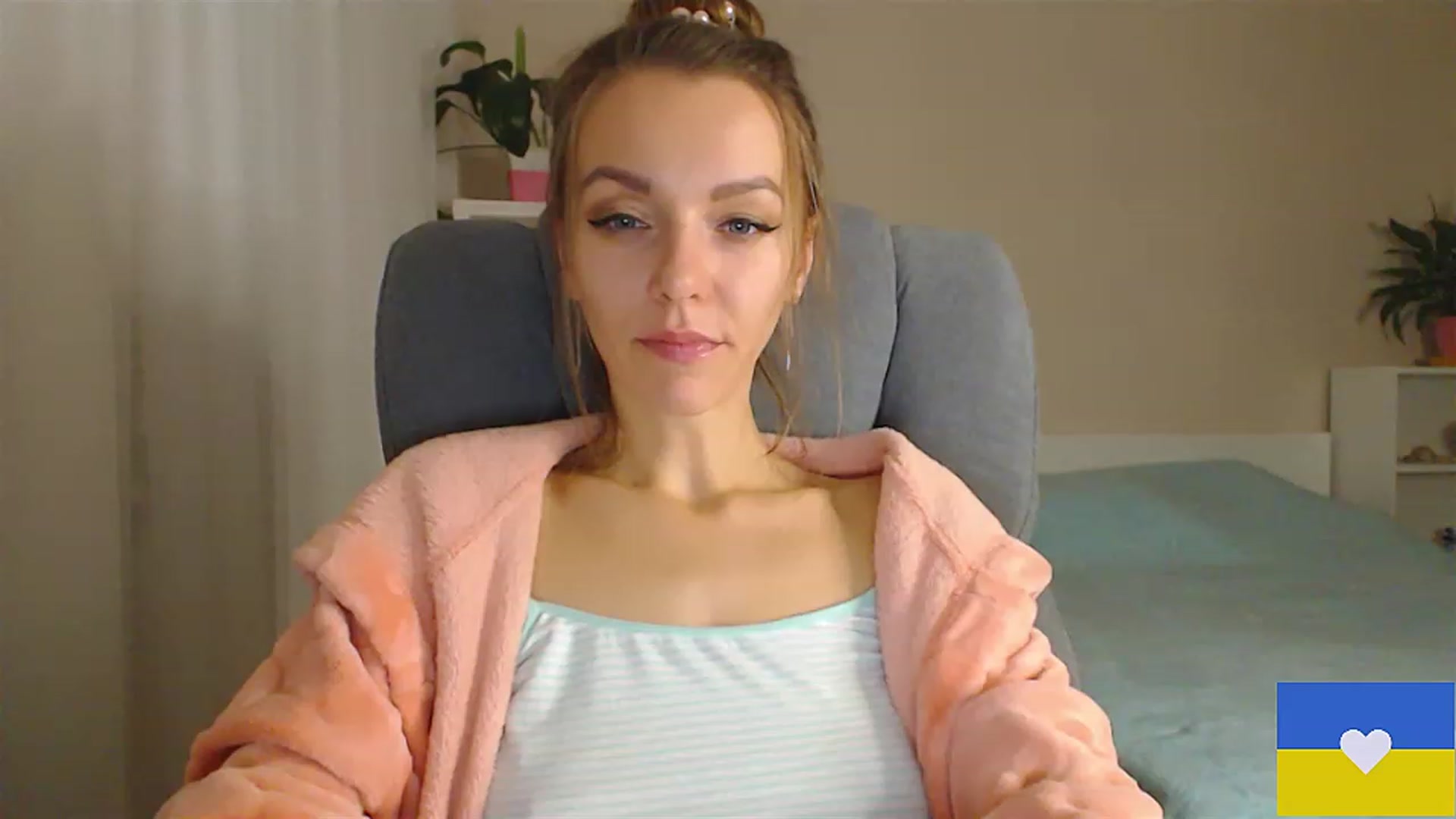 Gallery image thumbnail from Divine_Phenix's myfreecams stream on, 12/03/2022, 15:42 image 20 of 20