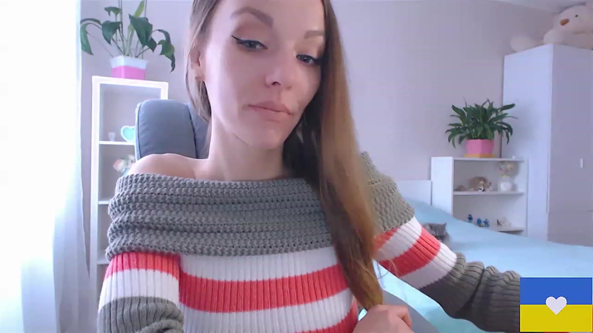 Gallery image thumbnail from Divine_Phenix's myfreecams stream on, 12/07/2022, 11:46 image 3 of 20