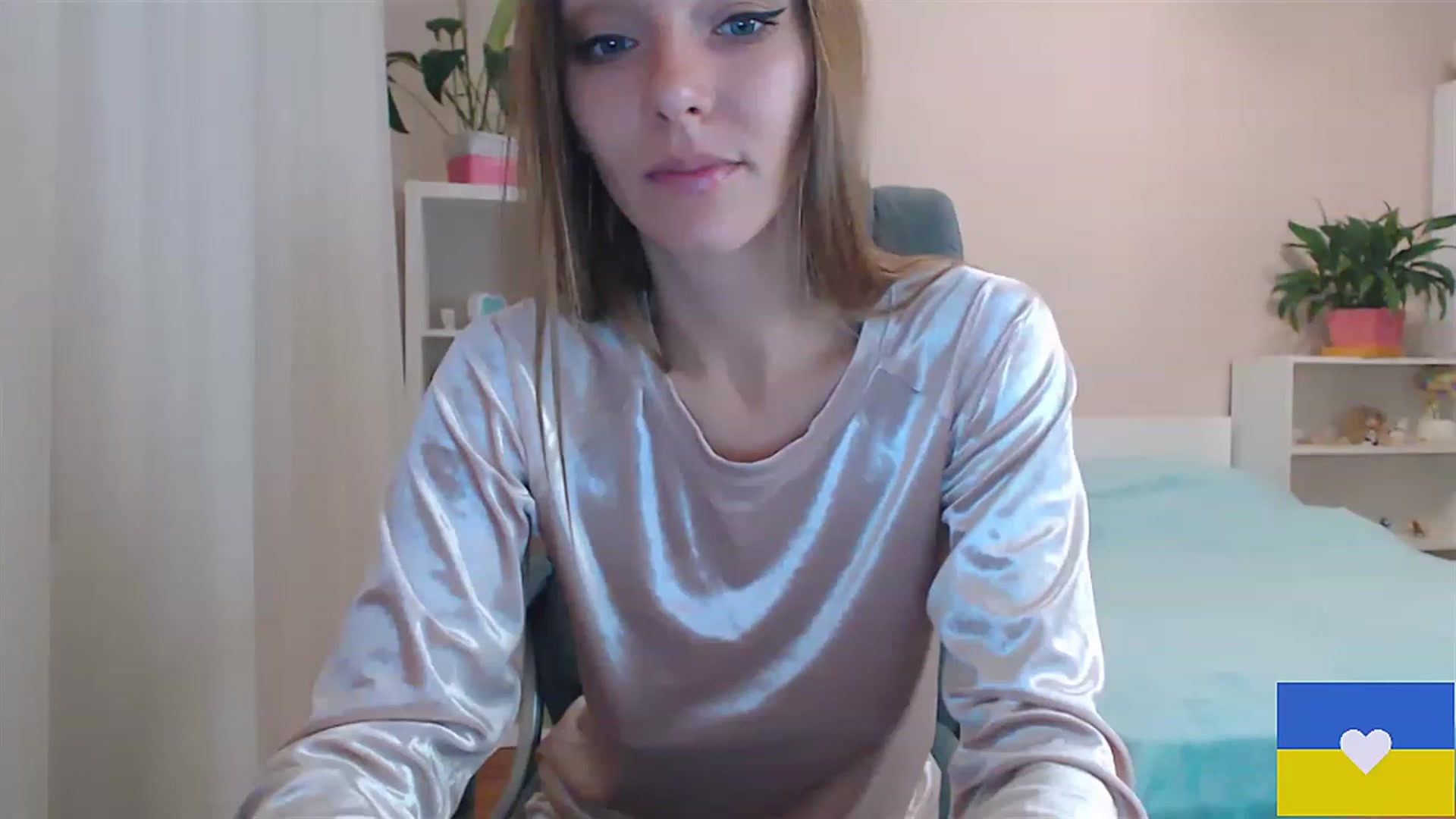 Gallery image thumbnail from Divine_Phenix's myfreecams stream on, 12/09/2022, 19:42 image 15 of 20