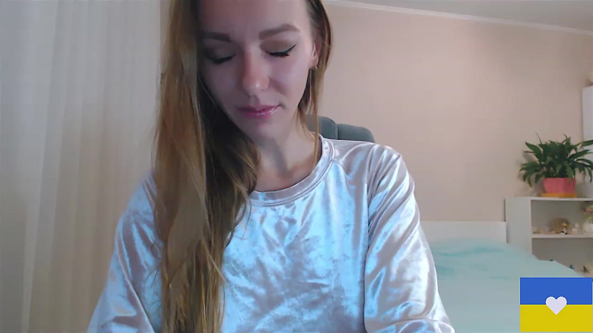 Gallery image thumbnail from Divine_Phenix's myfreecams stream on, 12/09/2022, 19:42 image 7 of 20