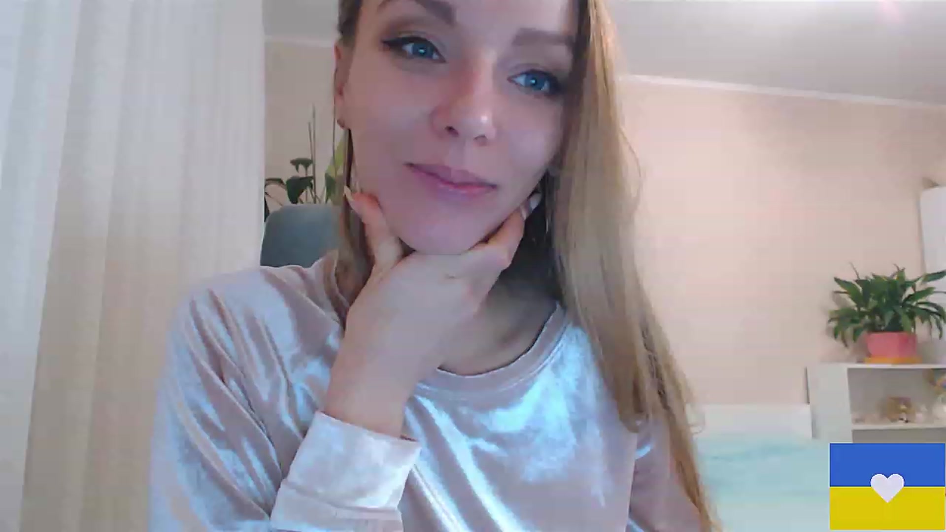 Gallery image thumbnail from Divine_Phenix's myfreecams stream on, 12/09/2022, 19:42 image 20 of 20