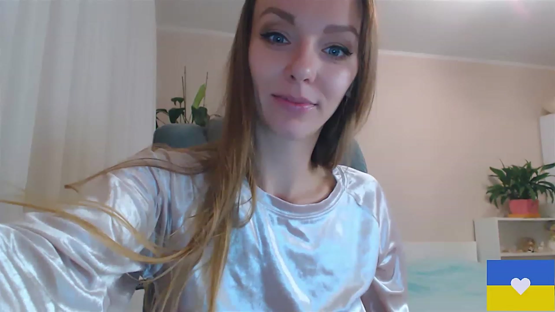 Gallery image thumbnail from Divine_Phenix's myfreecams stream on, 12/09/2022, 19:42 image 17 of 20