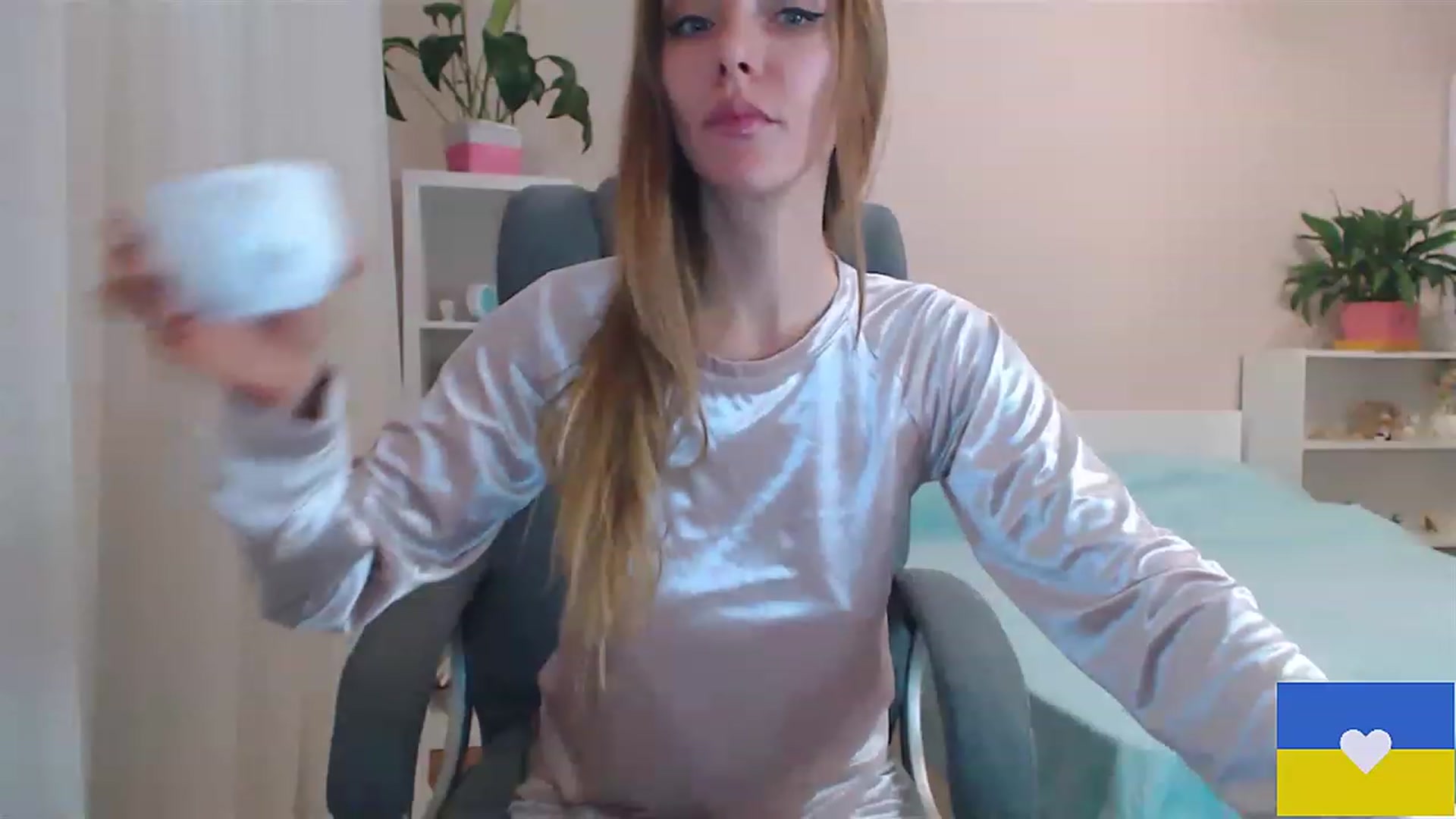 Gallery image thumbnail from Divine_Phenix's myfreecams stream on, 12/09/2022, 19:42 image 6 of 20