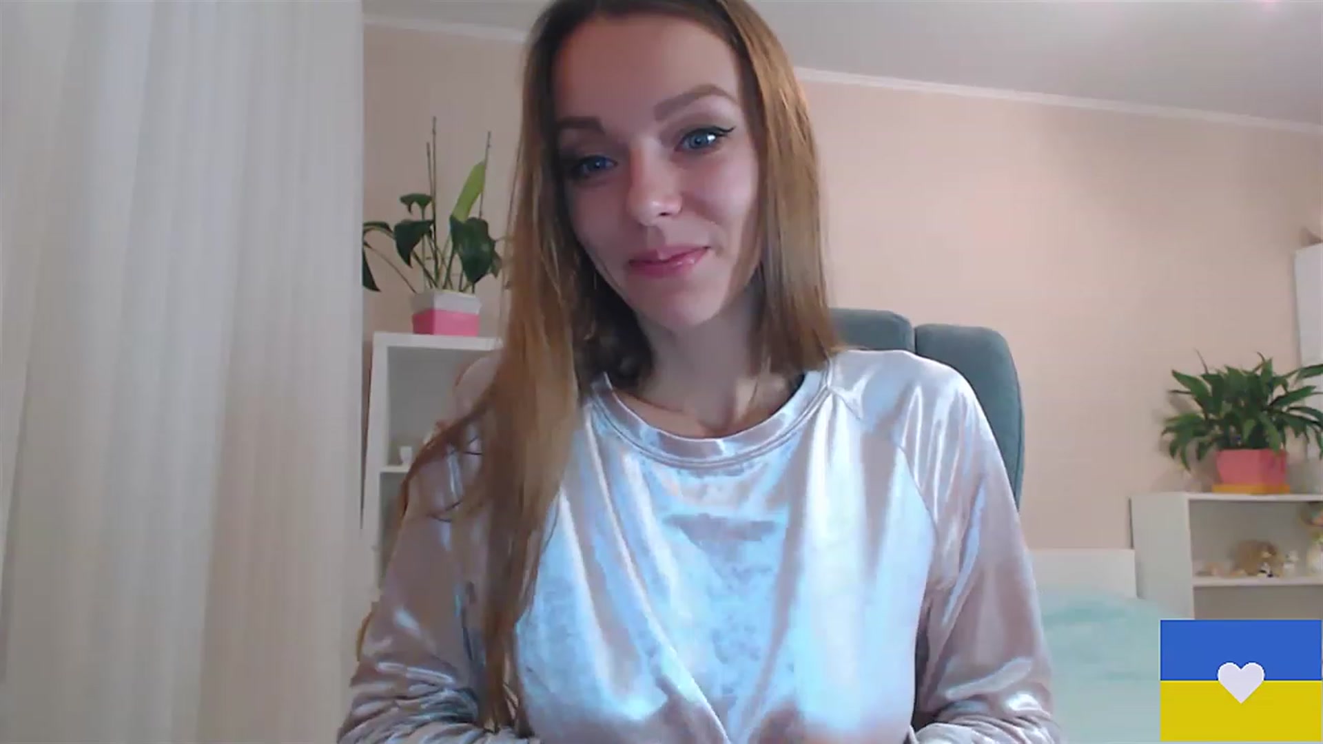 Gallery image thumbnail from Divine_Phenix's myfreecams stream on, 12/09/2022, 19:42 image 9 of 20