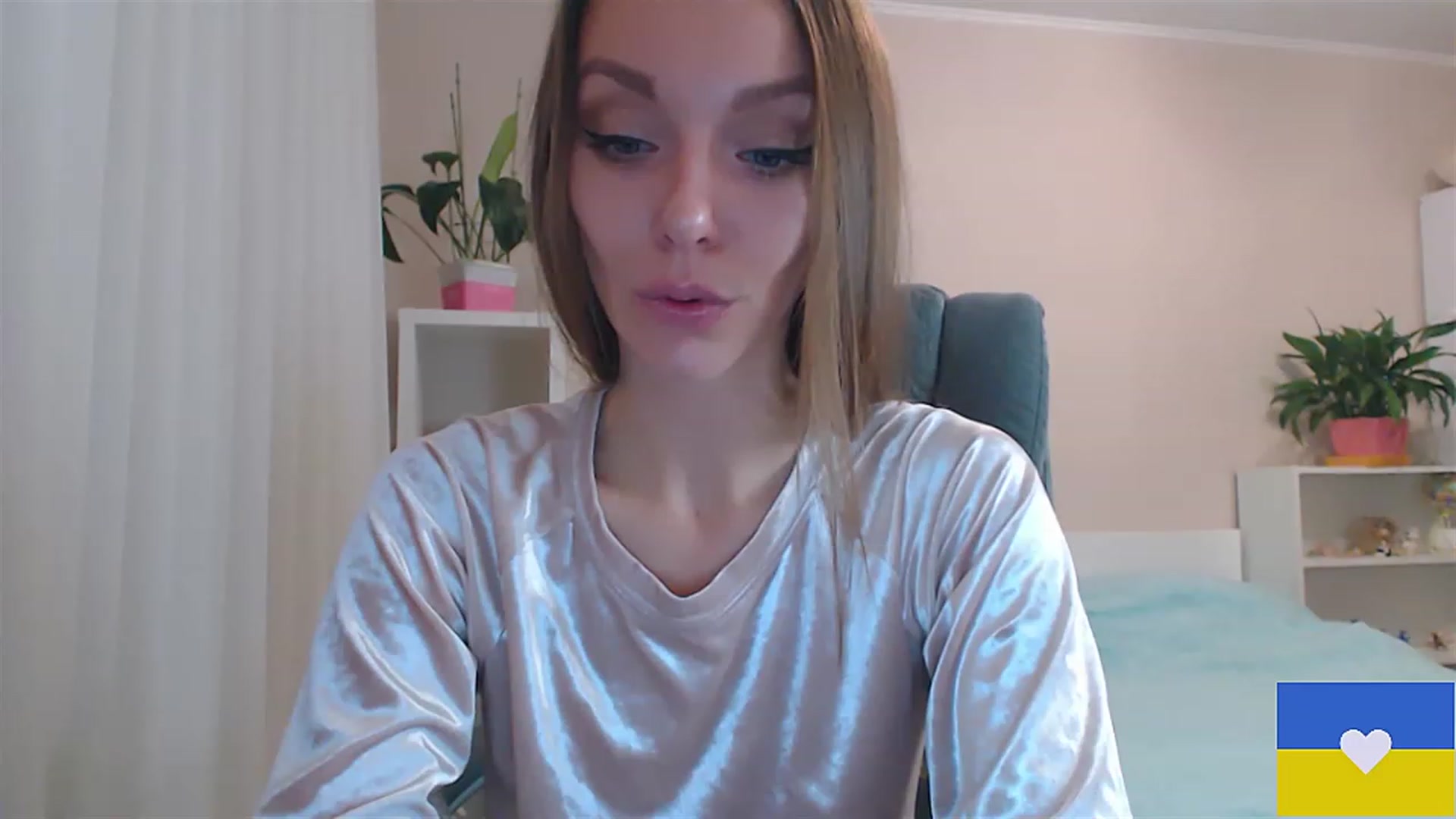 Gallery image thumbnail from Divine_Phenix's myfreecams stream on, 12/09/2022, 19:42 image 4 of 20