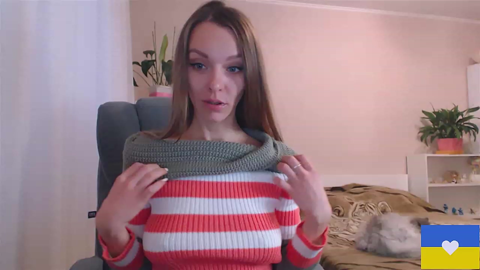 Gallery image thumbnail from Divine_Phenix's myfreecams stream on, 12/10/2022, 13:00 image 15 of 20