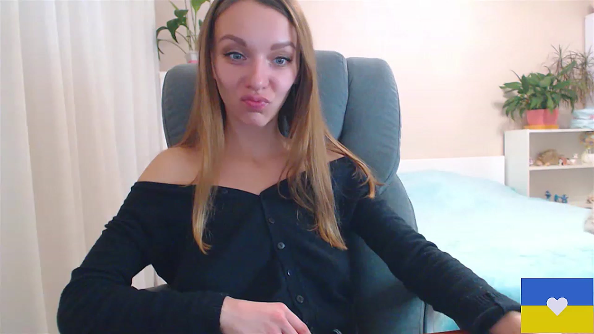 Gallery image thumbnail from Divine_Phenix's myfreecams stream on, 01/05/2023, 17:03 image 16 of 20