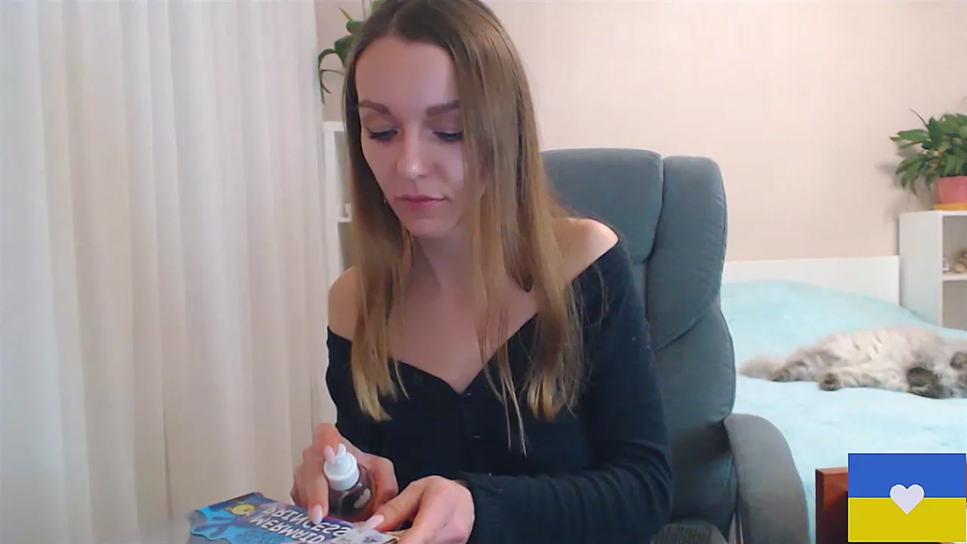 Gallery image thumbnail from Divine_Phenix's myfreecams stream on, 01/05/2023, 19:44 image 6 of 20