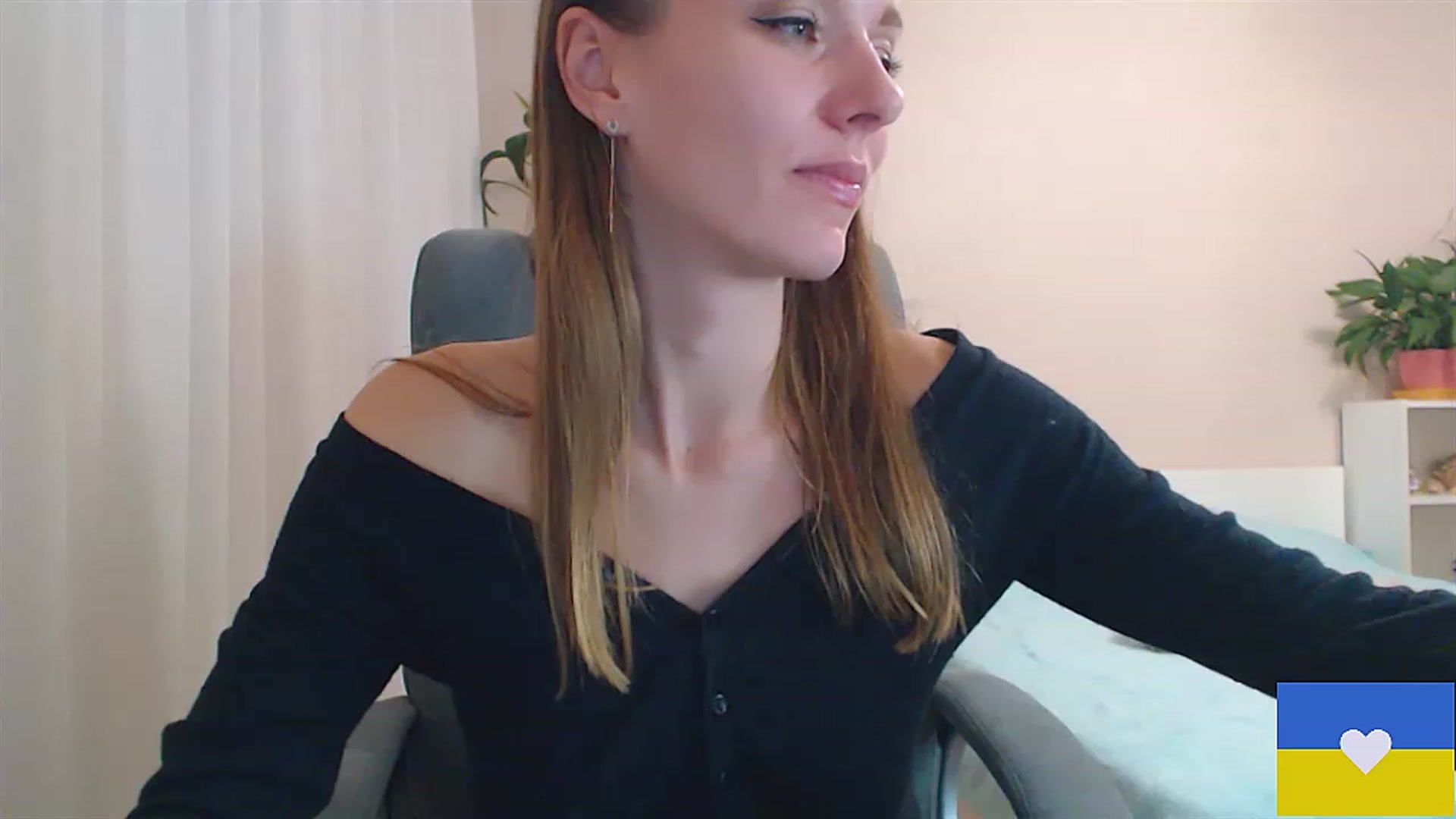 Gallery image thumbnail from Divine_Phenix's myfreecams stream on, 01/05/2023, 19:44 image 20 of 20