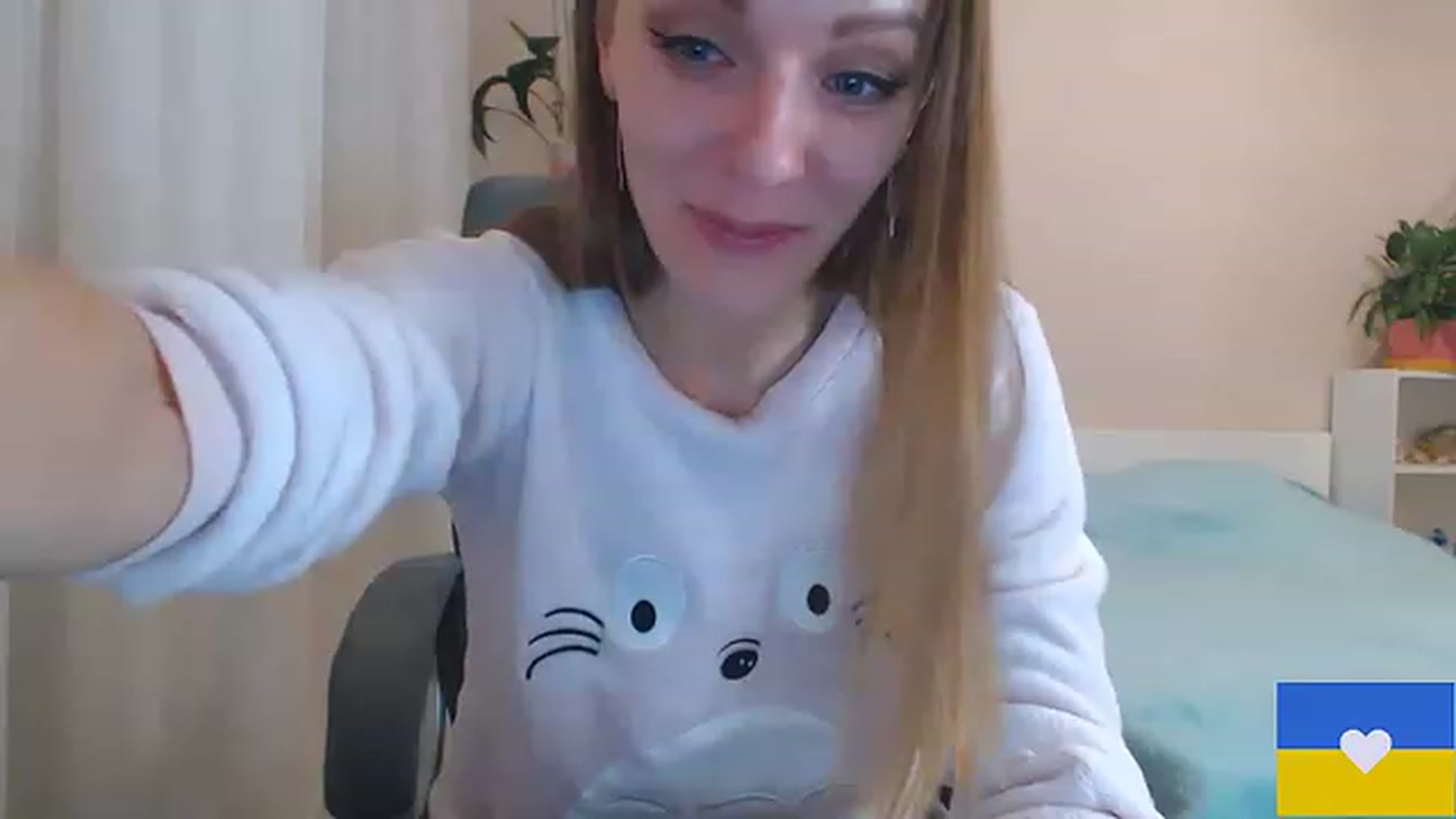 Gallery image thumbnail from Divine_Phenix's myfreecams stream on, 01/07/2023, 20:56 image 16 of 20