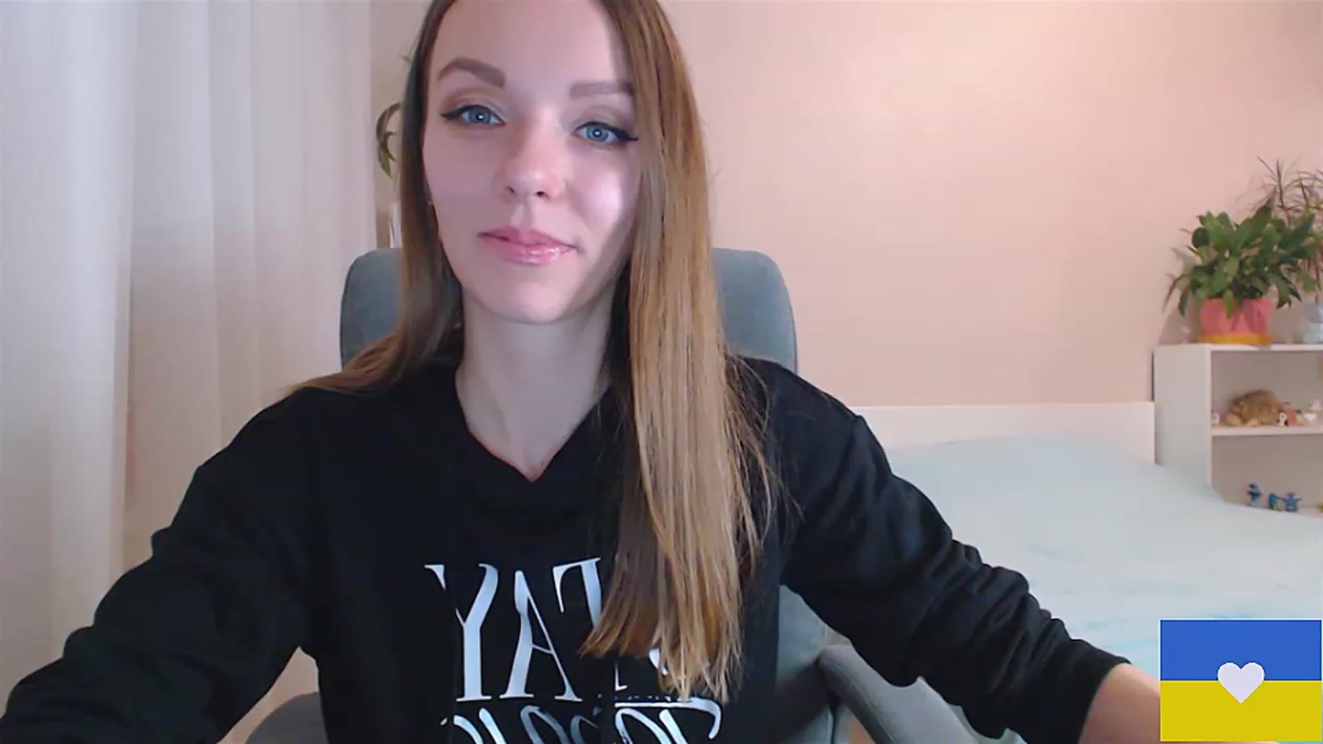 Gallery image thumbnail from Divine_Phenix's myfreecams stream on, 01/09/2023, 16:09 image 8 of 20