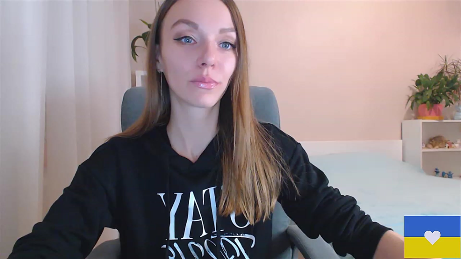 Gallery image thumbnail from Divine_Phenix's myfreecams stream on, 01/09/2023, 16:09 image 11 of 20