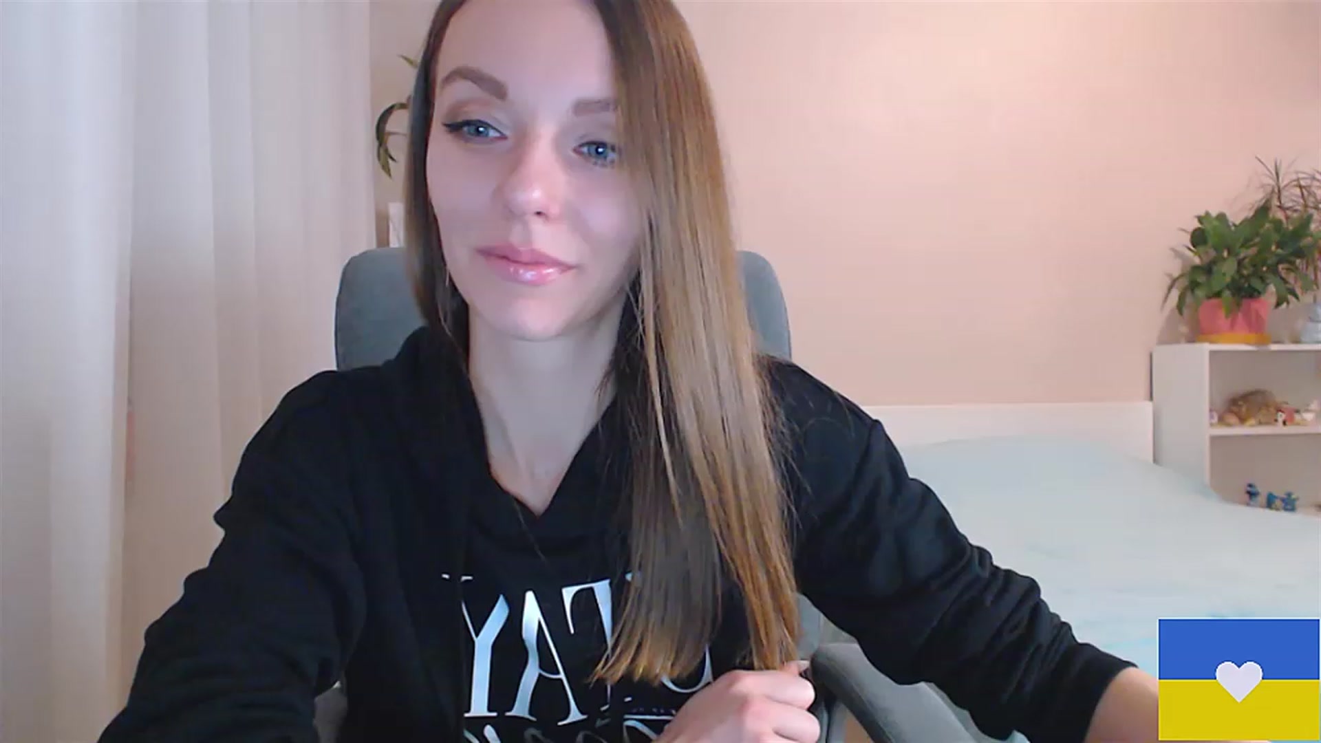 Gallery image thumbnail from Divine_Phenix's myfreecams stream on, 01/09/2023, 16:09 image 5 of 20
