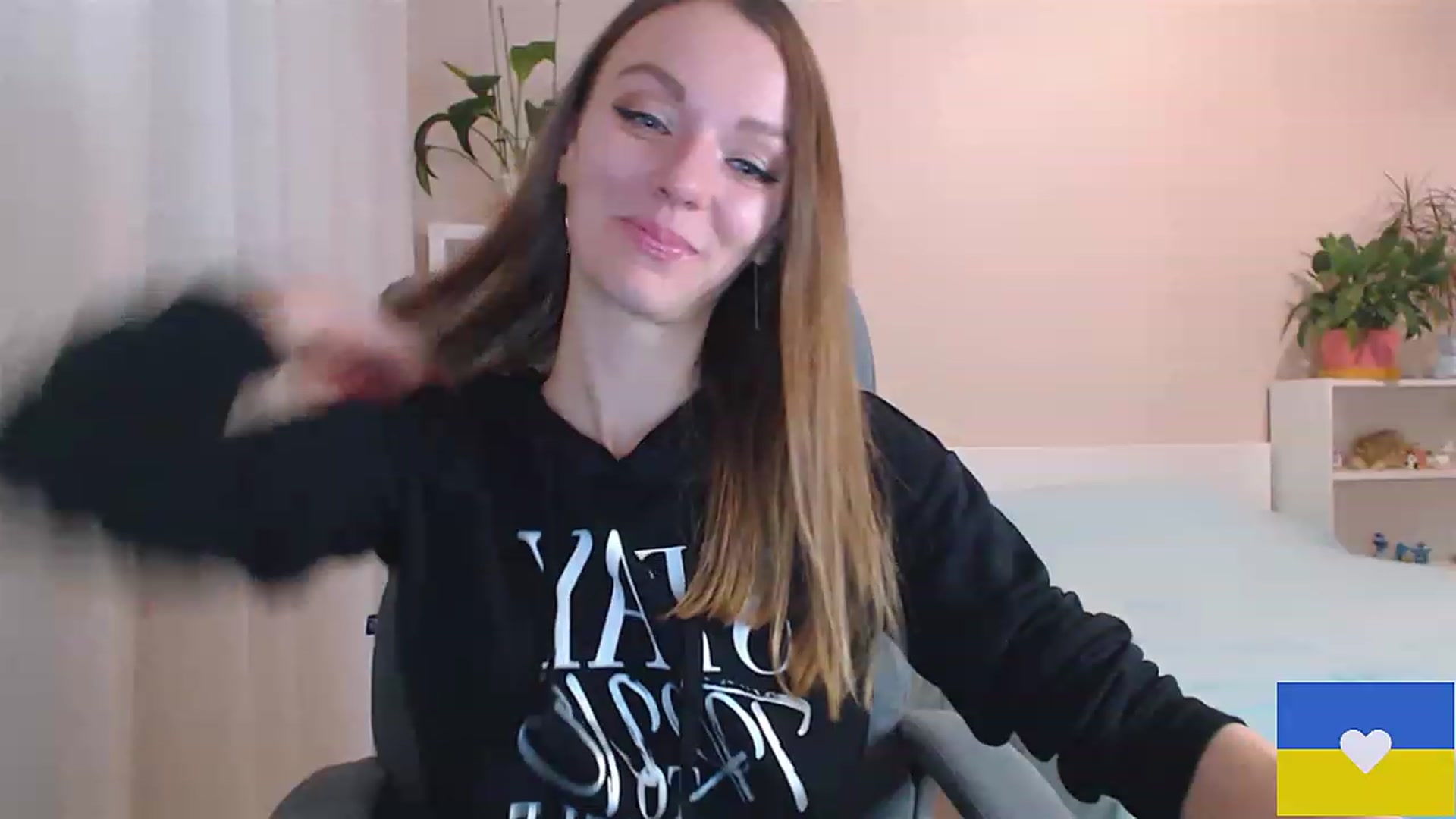Gallery image thumbnail from Divine_Phenix's myfreecams stream on, 01/09/2023, 16:09 image 7 of 20