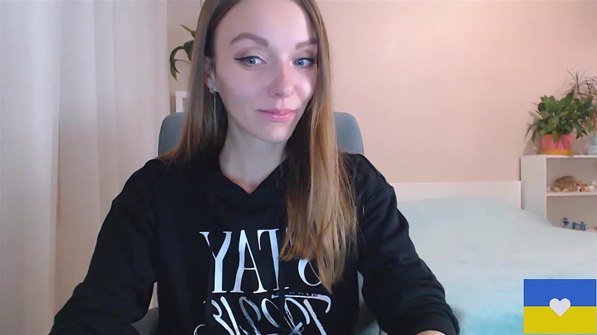 Gallery image thumbnail from Divine_Phenix's myfreecams stream on, 01/09/2023, 16:09 image 14 of 20