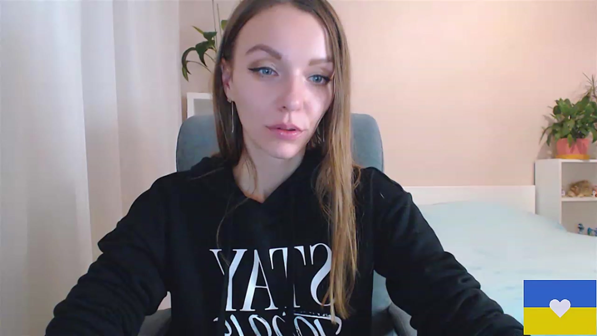 Gallery image thumbnail from Divine_Phenix's myfreecams stream on, 01/09/2023, 18:34 image 14 of 20
