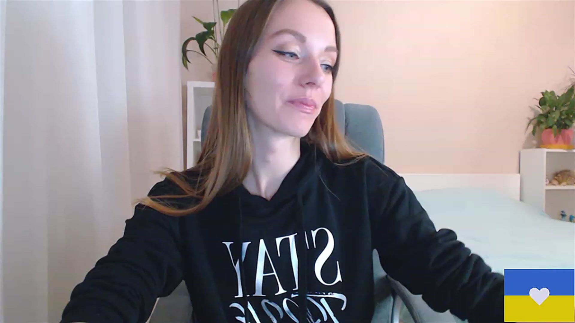 Gallery image thumbnail from Divine_Phenix's myfreecams stream on, 01/09/2023, 18:34 image 18 of 20