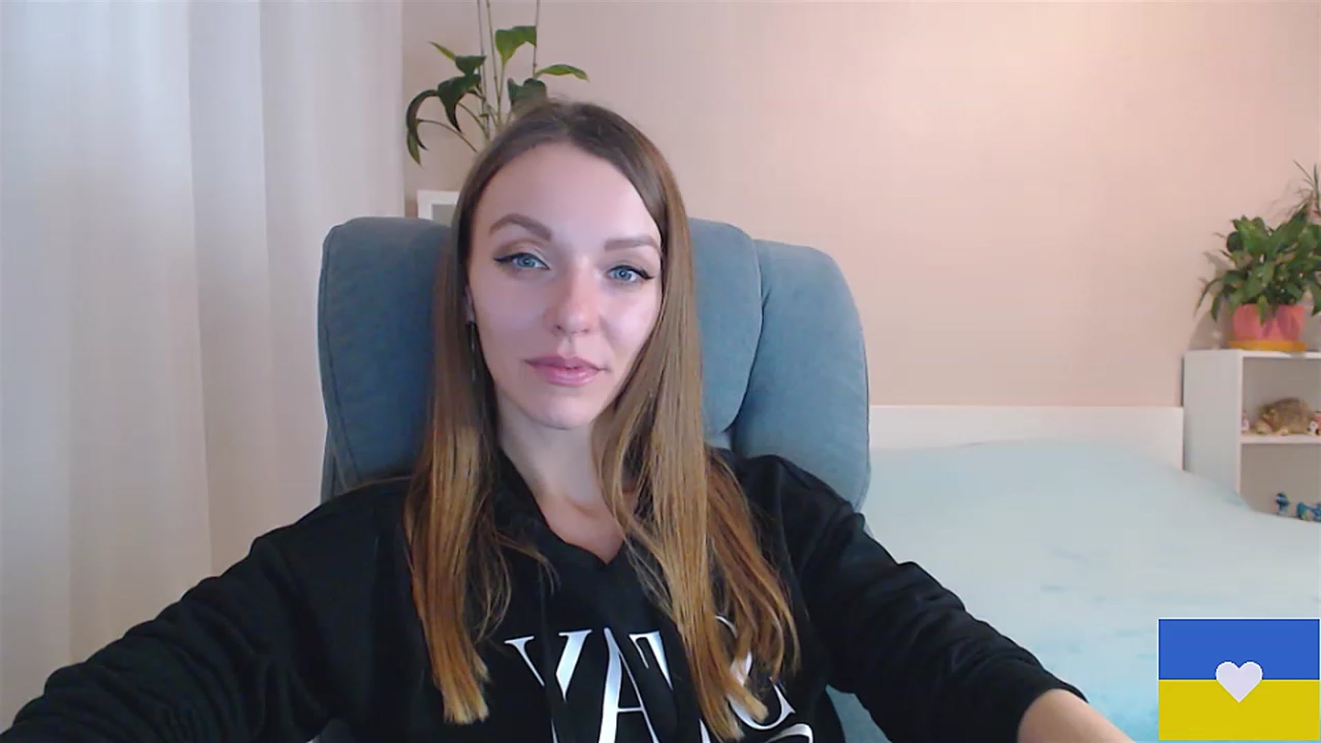 Gallery image thumbnail from Divine_Phenix's myfreecams stream on, 01/09/2023, 18:34 image 2 of 20