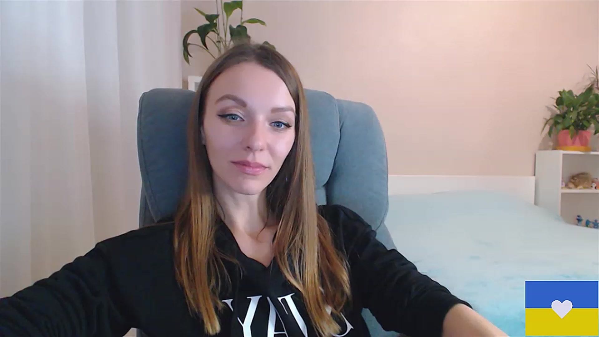 Gallery image thumbnail from Divine_Phenix's myfreecams stream on, 01/09/2023, 18:34 image 3 of 20